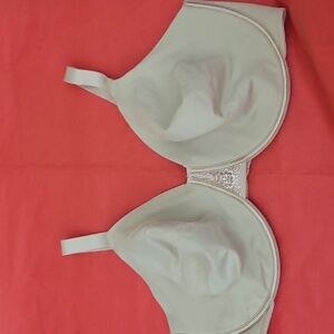 NWOT 44DD Vanity Fair underwire bra